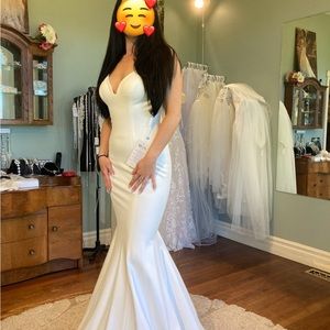 Size 4 Wedding Gown